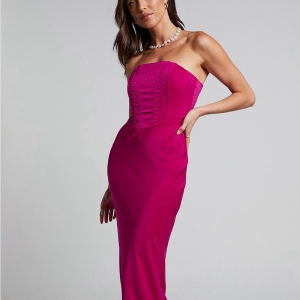 Showpo Strapless Fuchsia Midi Dress